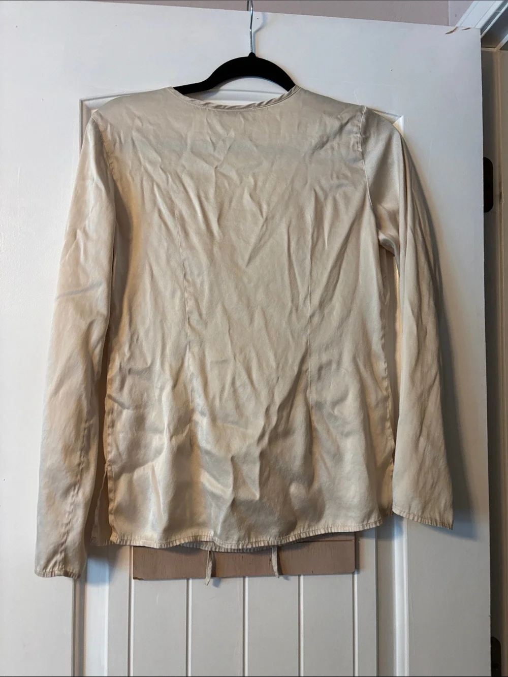 Banana Republic Cream Tie-Neck Long Sleeve Blouse